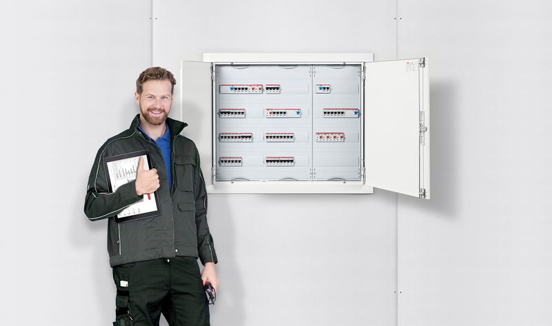 Jetzt komplett: Neuer Unterputz-Kleinverteiler rundet ComfortLine Serie ab