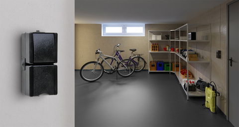 Design und Qualität im Feuchtraum: Schalterprogramm proAQA von Kopp nun auch in Schwarz verfügbar