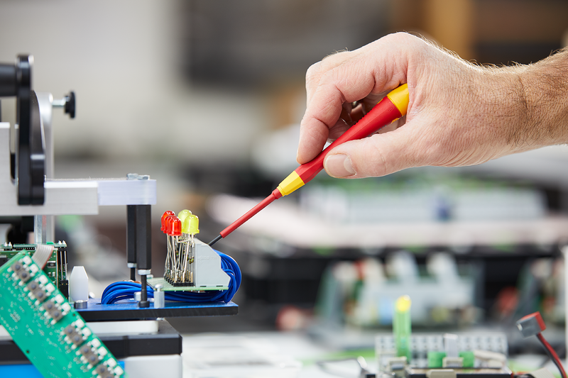 Filigrane und präzise Schraubaufgaben sicher durchführen _TESTT