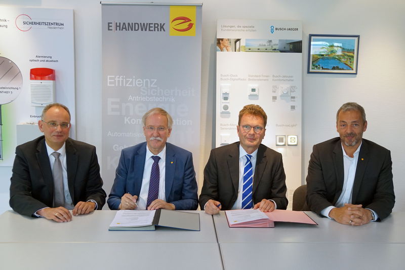 ZVEH und Busch-Jaeger unterzeichnen Haftungsübernahmevereinbarung