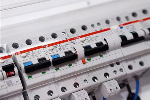 Över 100 år av elektrisk säkerhet