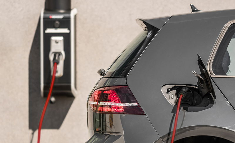 Maximalt skydd i små utrymmen: Åsk- och överspänningsskydd för laddboxen