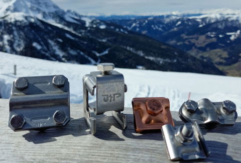 God Jul och Gott Nytt År önskar Elrond!