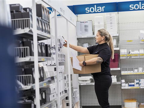 Solar öppnar två nya butiker i Stockholmsområdet
